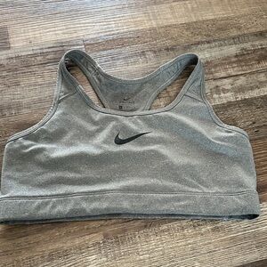 sports bra
